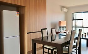 Lake Quarter Apartment
